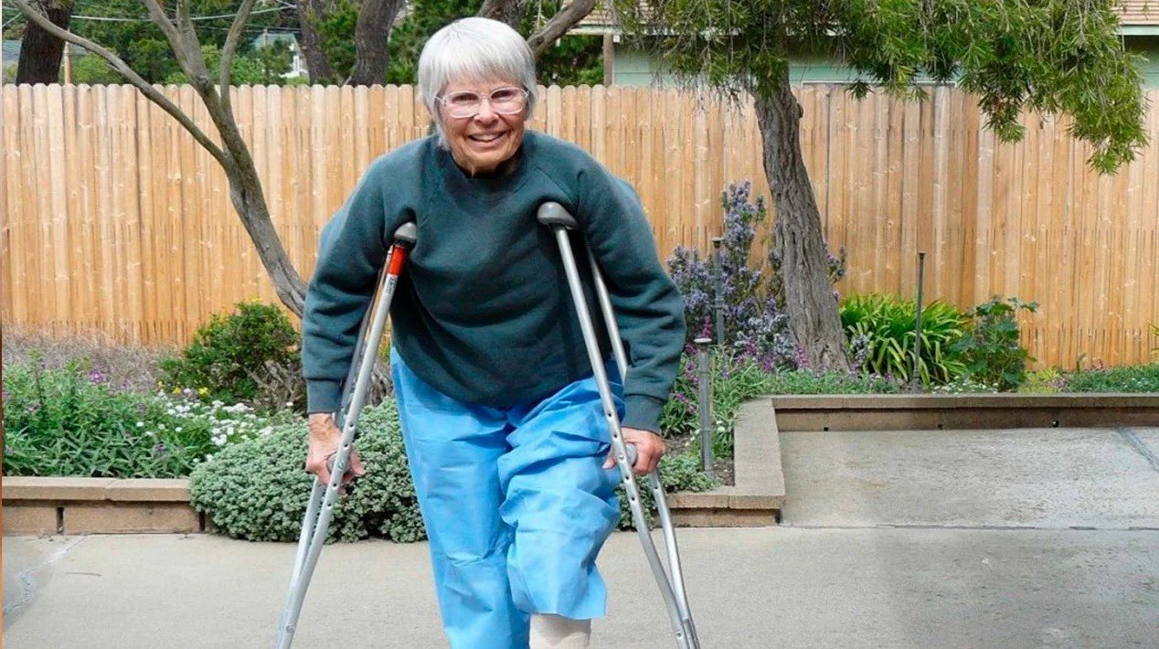 ▷ Donación de Muletas para una Mejor Calidad de Vida